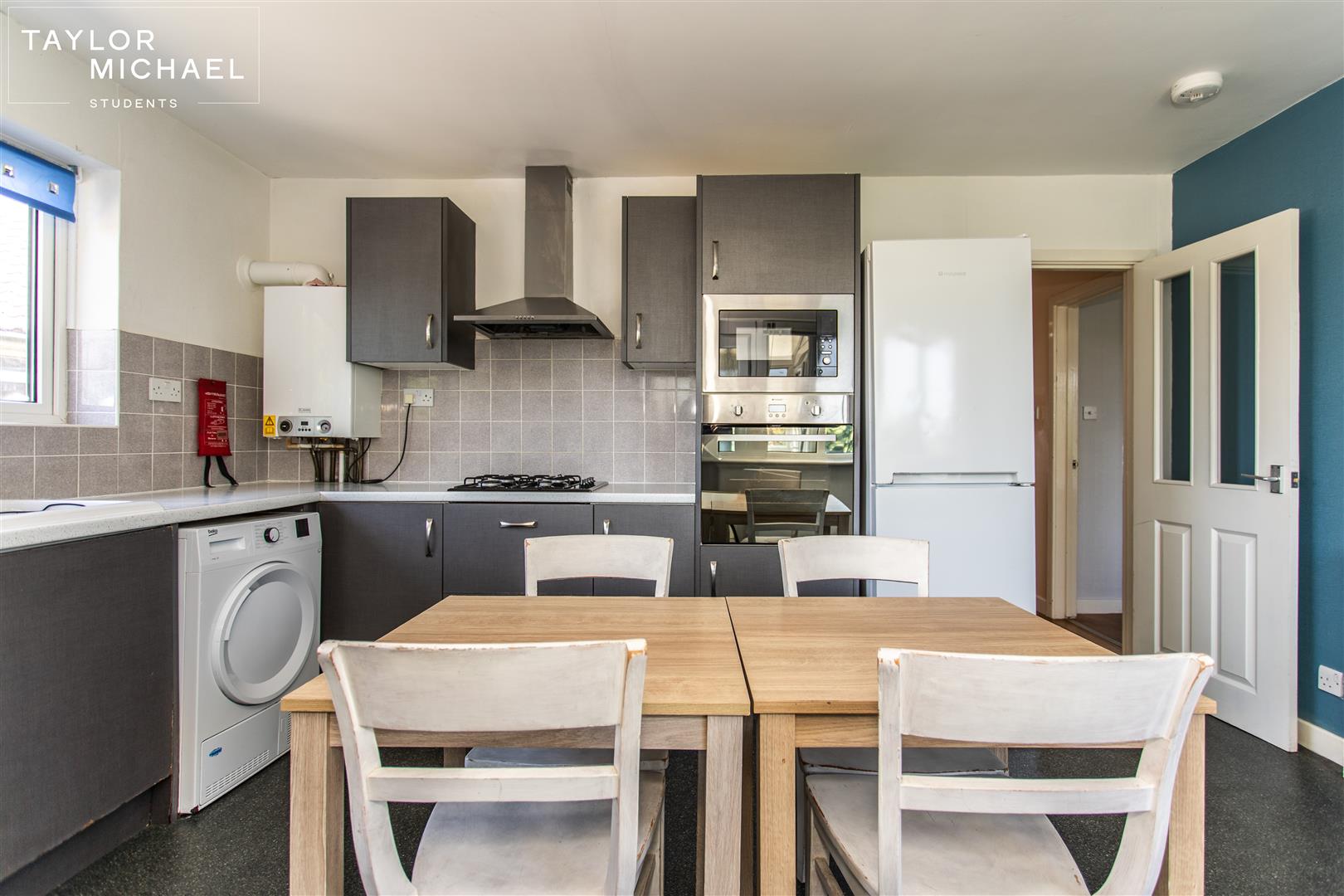 Kitchen / Living Room